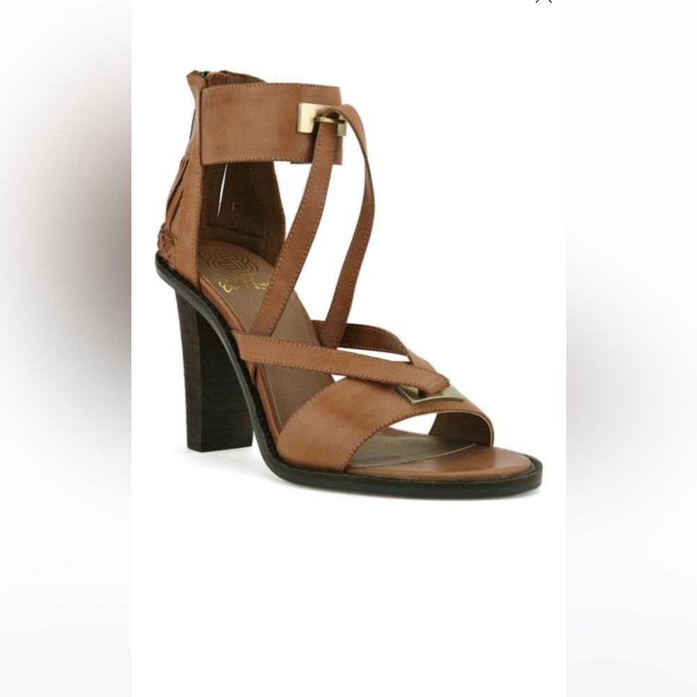Elliot Lucca size 8.5 leather Veronica sandal